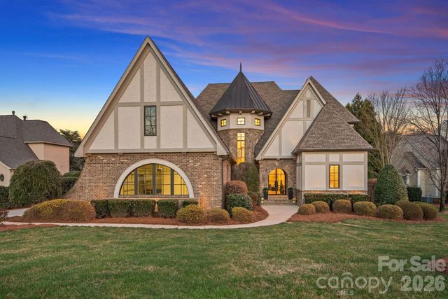 101 S Longfellow Lane, Mooresville, NC 28117