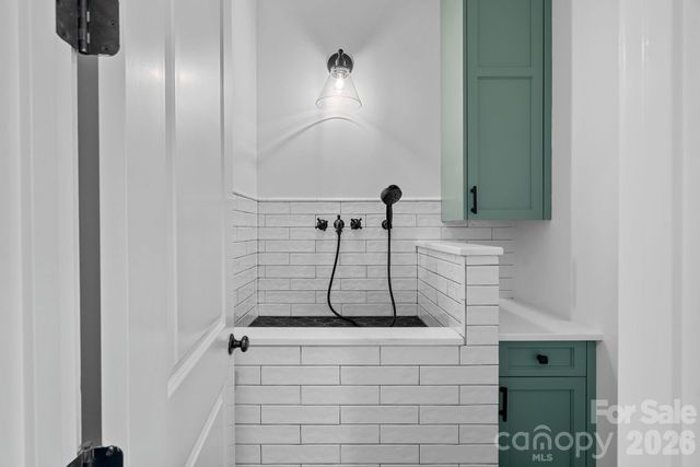 101 S Longfellow Lane, Mooresville, NC 28117