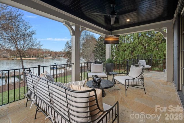 101 S Longfellow Lane, Mooresville, NC 28117