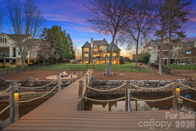 101 S Longfellow Lane, Mooresville, NC 28117