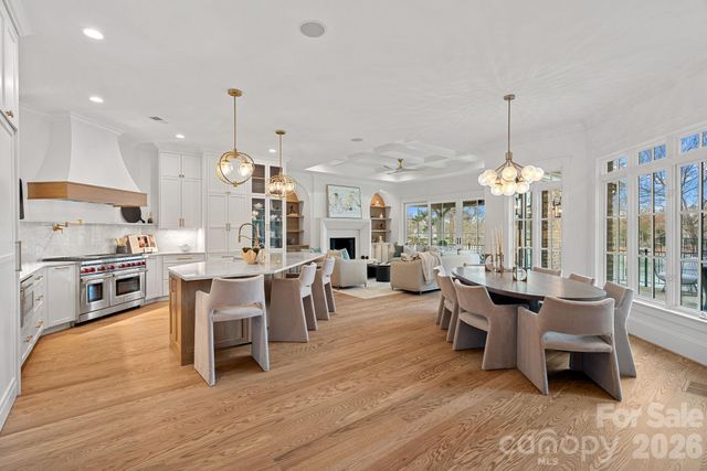 101 S Longfellow Lane, Mooresville, NC 28117