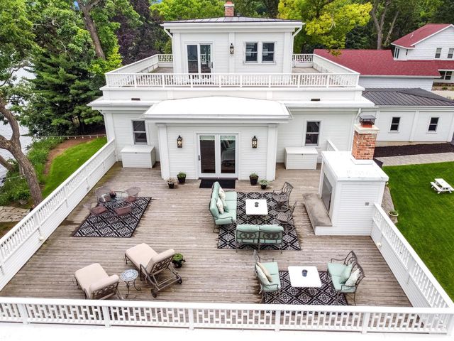 W5357 Lauderdale DRIVE, Elkhorn, WI 53121