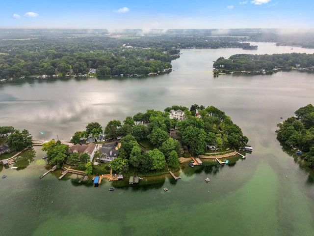 W5357 Lauderdale DRIVE, Elkhorn, WI 53121