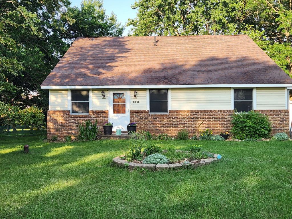 8605 Edison Street NE, Blaine, MN 55449