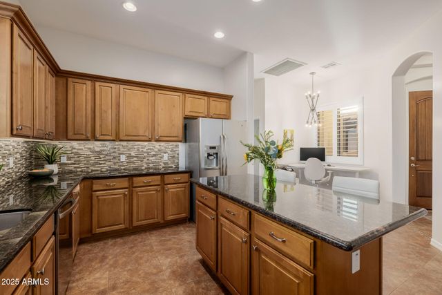 6202 E MCKELLIPS Road 119, Mesa, AZ 85215