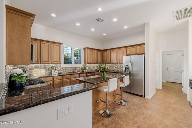 6202 E MCKELLIPS Road 119, Mesa, AZ 85215