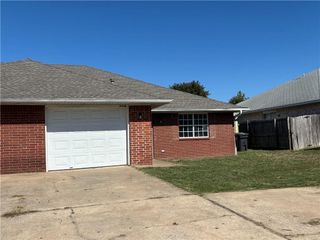 3166 Singletree Avenue B, Springdale, AR 72764