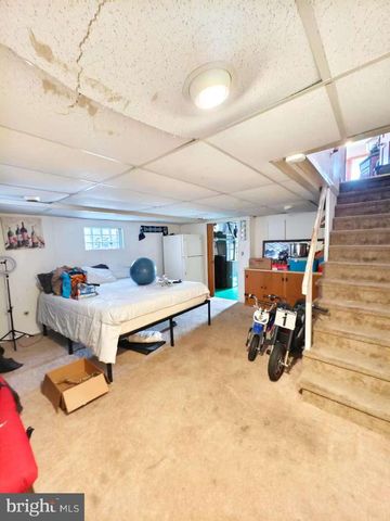 906 SAINT VINCENT STREET, Philadelphia, PA 19111
