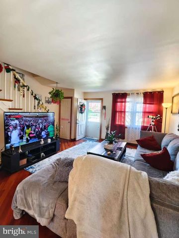 906 SAINT VINCENT STREET, Philadelphia, PA 19111