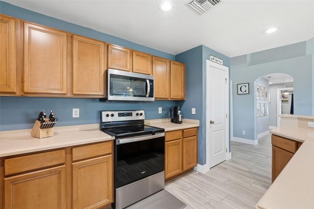 1927 NE 33RD STREET, Cape Coral, FL 33909
