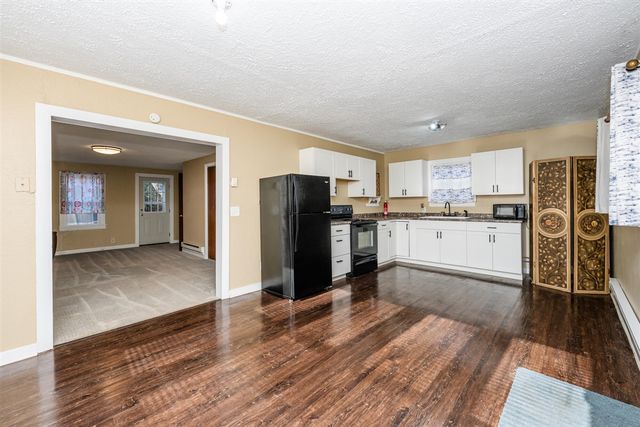 82078 North Court, Coloma, MI 49038