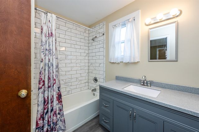 82078 North Court, Coloma, MI 49038