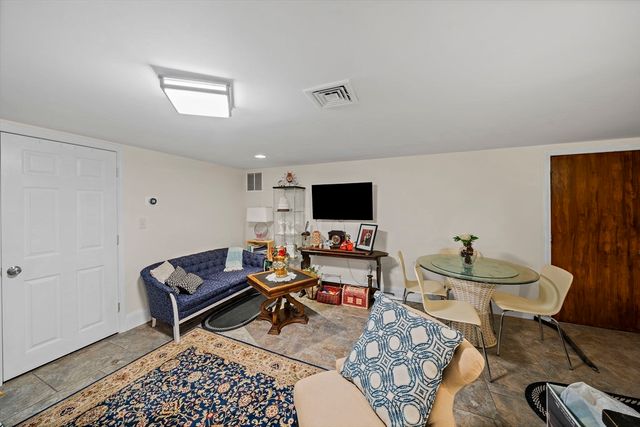 9 Beach Road 4, Lynn, MA 01902