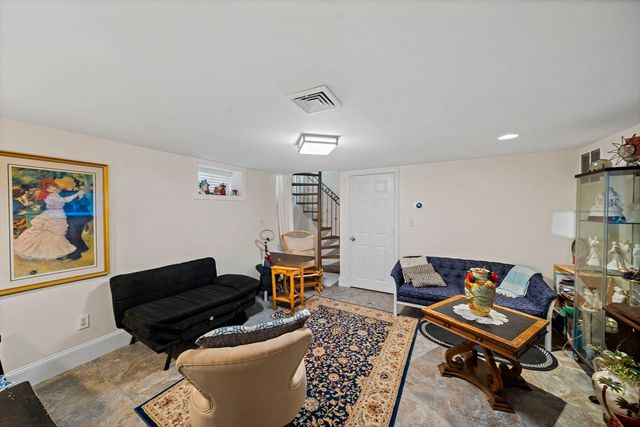 9 Beach Road 4, Lynn, MA 01902