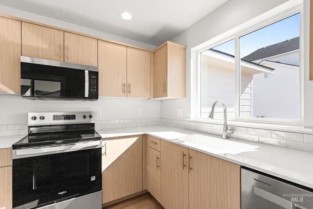 17663 N Boone Peak Ave, Nampa, ID 83687