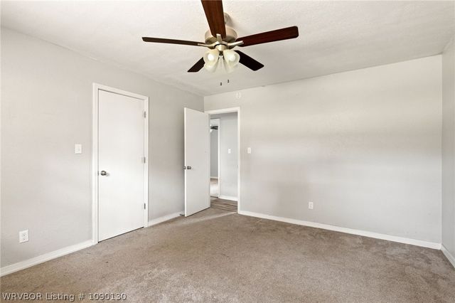 8226 Dequeen Court, Hackett, AR 72937