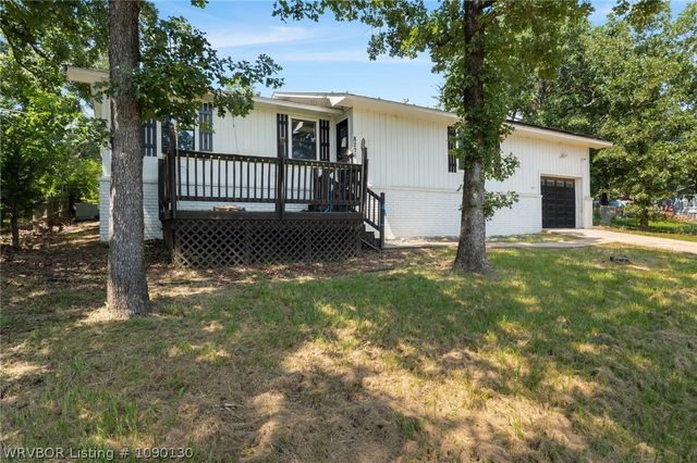 8226 Dequeen Court, Hackett, AR 72937