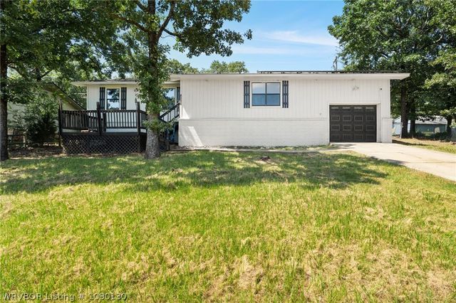 8226 Dequeen Court, Hackett, AR 72937