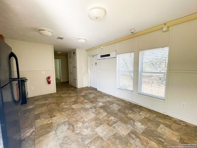 18234 Benton City Rd, Von Ormy, TX 78073