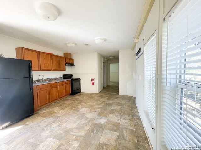 18234 Benton City Rd, Von Ormy, TX 78073