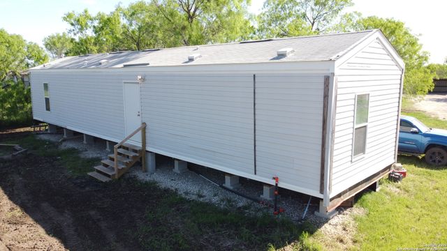 18234 Benton City Rd, Von Ormy, TX 78073