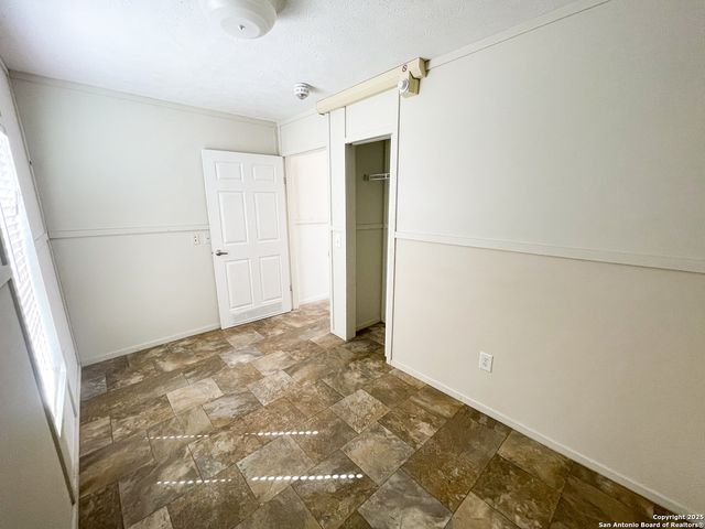 18234 Benton City Rd, Von Ormy, TX 78073
