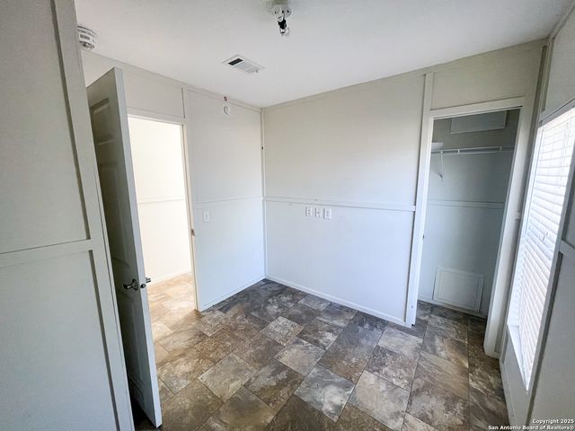 18234 Benton City Rd, Von Ormy, TX 78073