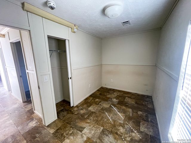 18234 Benton City Rd, Von Ormy, TX 78073
