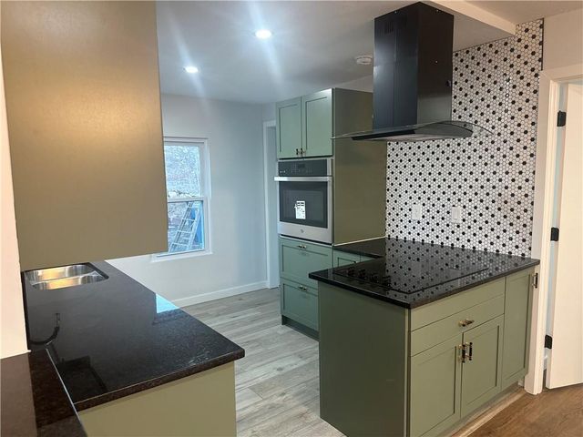 519 S Carlisle Drive, Sugar Creek, MO 64054