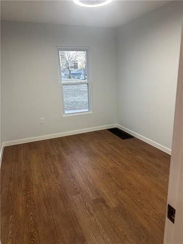 519 S Carlisle Drive, Sugar Creek, MO 64054