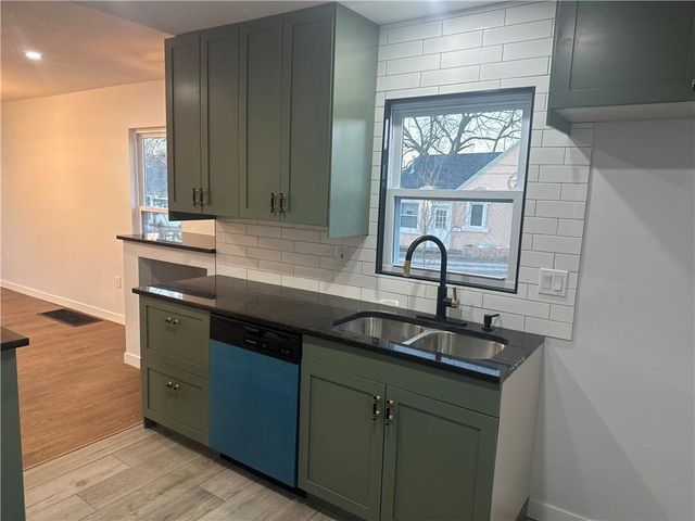 519 S Carlisle Drive, Sugar Creek, MO 64054