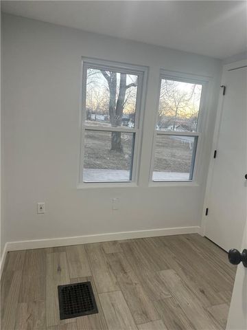 519 S Carlisle Drive, Sugar Creek, MO 64054