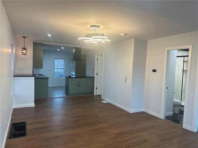 519 S Carlisle Drive, Sugar Creek, MO 64054