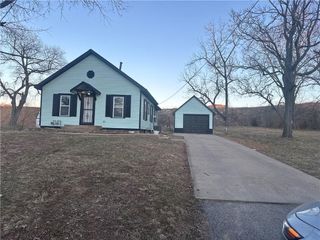 519 S Carlisle Drive, Sugar Creek, MO 64054