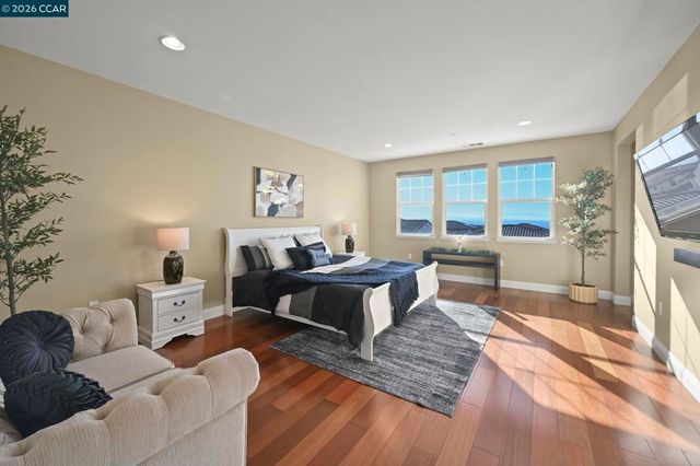 2550 Molinaro Way, Dublin, CA 94568