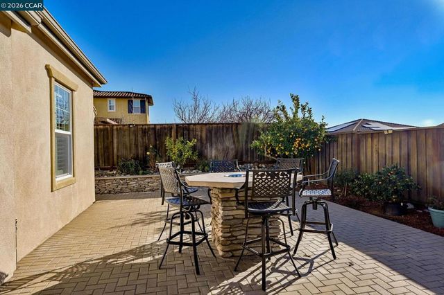2550 Molinaro Way, Dublin, CA 94568
