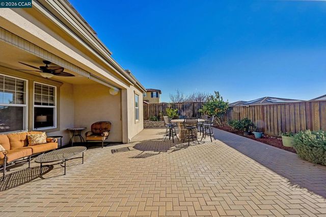 2550 Molinaro Way, Dublin, CA 94568