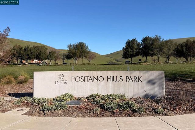 2550 Molinaro Way, Dublin, CA 94568