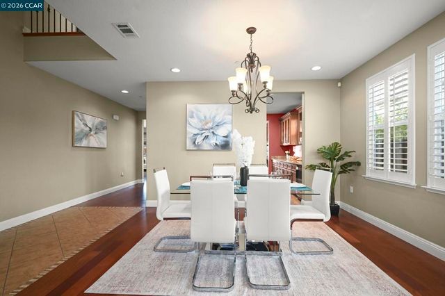 2550 Molinaro Way, Dublin, CA 94568