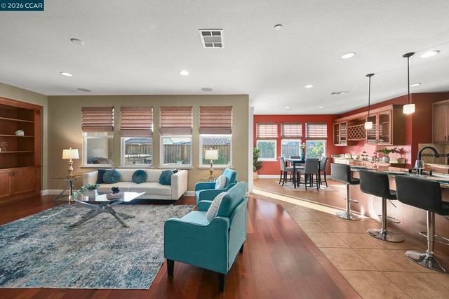 2550 Molinaro Way, Dublin, CA 94568