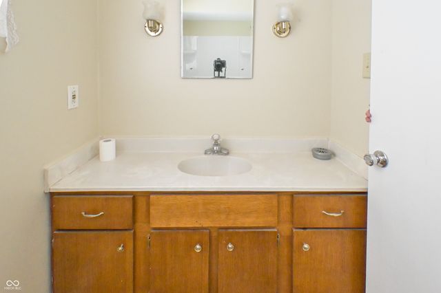 705 Orchard Lane, Greenwood, IN 46142