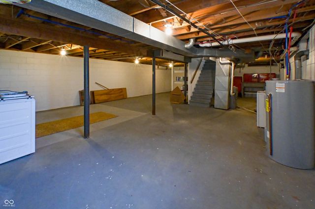 705 Orchard Lane, Greenwood, IN 46142