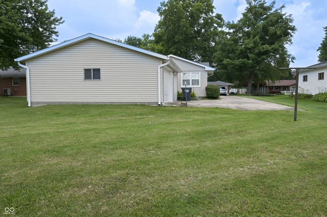 705 Orchard Lane, Greenwood, IN 46142