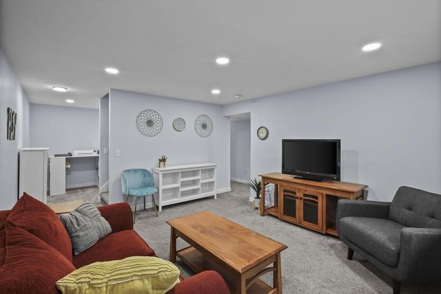 402 Jubilee Lane, Madison, WI 53718