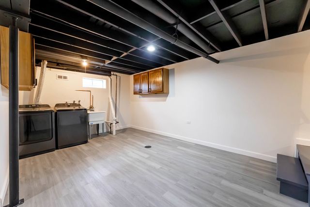 1616 Wilcox Street, Crest Hill, IL 60435