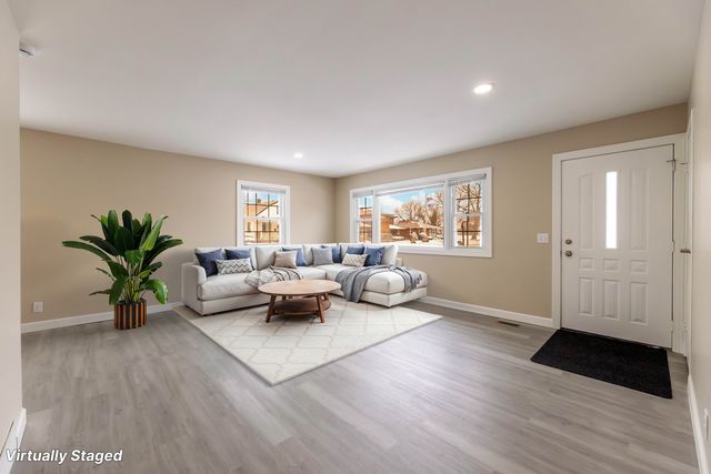 1616 Wilcox Street, Crest Hill, IL 60435