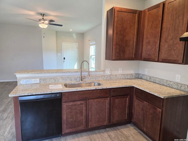 10406 Buescher, San Antonio, TX 78223