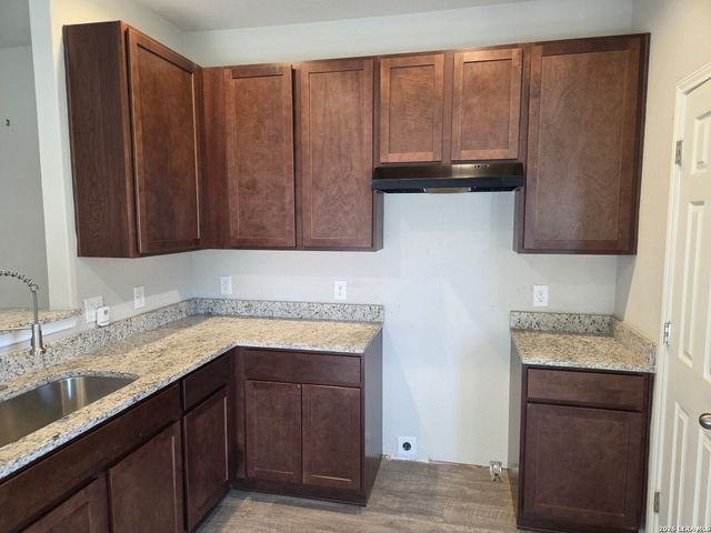 10406 Buescher, San Antonio, TX 78223