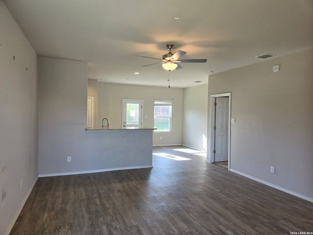 10406 Buescher, San Antonio, TX 78223