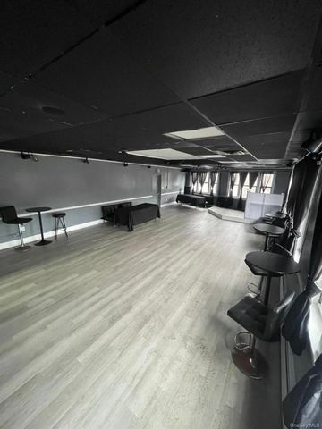 130 E 1st Street, Mount Vernon, NY 10550